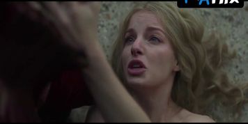 Yvonne Catterfeld Butt Scene  in La Belle Et La Bete