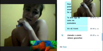 su marido ttrabajando y ella mirando verga