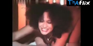 Tania Alves Lesbian,  Breasts Scene  in O Olho Magico Do Amor