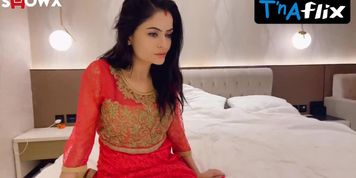 Neha Gupta Lesbian,  Butt Scene  in Bang Bang