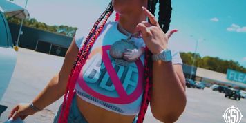 Thickiii Nickiii Twerking and Clapping Booty