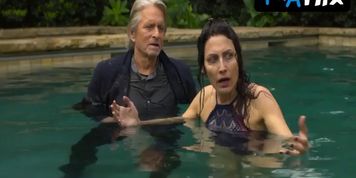 Lisa Edelstein Sexy Scene  in The Kominsky Method