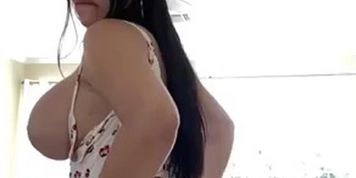 Big ass clapping slowmotion