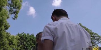 HUNT4K&period; She almost lost her wallet but found crazy sex