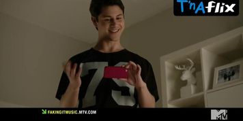 Bailey Buntain Sexy Scene  in Faking It