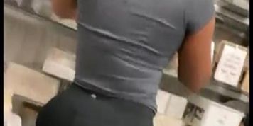 Nice phat ass ebony at the supermarket