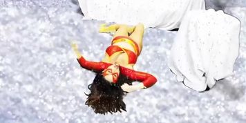 Superheroine 1 vs 2