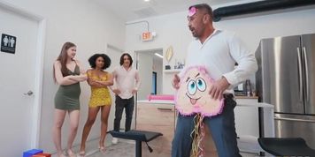 Kenna James And Emma Hix Penis Pi&ntilde;ata Party Sneaky Lookalike Threesome (Ferrara, Manuel Ferrara)