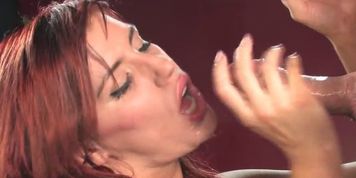 SmokingWhore 25