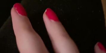 Lagde en liten snutt med nuppete m&oslash;rk str&oslash;mpebukse. Tenner .. by uskyldigesara from OnlyFans | Coomer