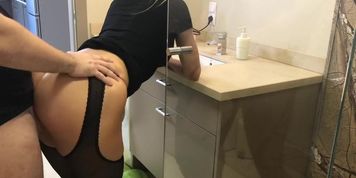 Honey takes a dick in Shower (Real Couple)