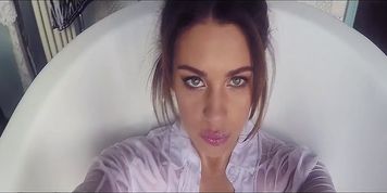 Beautiful model naked in the tub (Beauty Dior)
