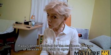 MATURE4K. Sweet mature woman with dyed hair has nothing against quick sex
