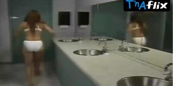 Betty Monroe Underwear Scene  in El Amor No Es Como Lo Pintan