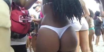 Candid ebony ass