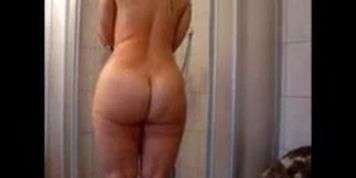 Big Booty Blonde Milf in shower