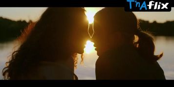 Verena Wustkamp Lesbian,  Butt Scene  in Happy End?!