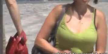 Candid - Busty Bouncing Boobs Vol 20