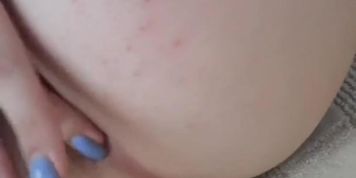Bitch with big round ass stimulates her innocent pink asshole with fingers 