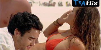 Luz Cipriota Butt,  Breasts Scene  in Historias De Amor Duram Apenas 90 Minutos