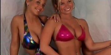 christina and halee model dancing