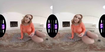 TmwVRnet.com - Red Bird - Big Dildo is always at Hand