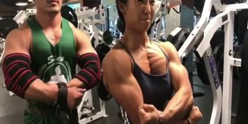 Female muscle pecs