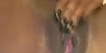 Sexy Girl Gets Pussy Wet