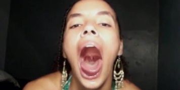 one of the best tongue fetish models ever.. Jenna!!