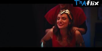 Joy Delima Lesbian Scene  in Happy Ending (Gaite Jansen)