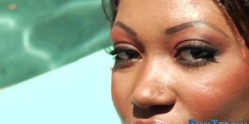 Pussy eaten ebony babe - video 1