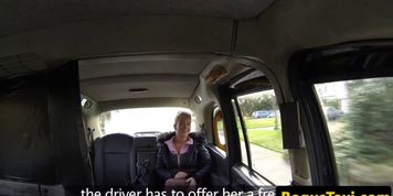 Pierced skanks flashes cabdriver then sucks