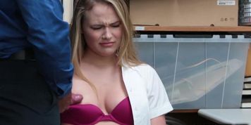 Alyssa Cole just give in her tight pussy and got fuck