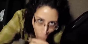 Arabic woman sucks like a pro and love cum