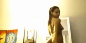 Stunning Oiled Up Webcam Girl Dancing
