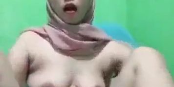 Indo jilbab masturbasi