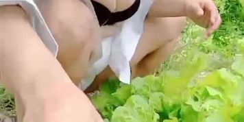 Solo busty milf #2