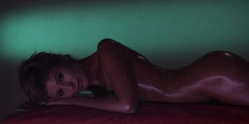 Oiled strapon sex (Victoria Tiffani)