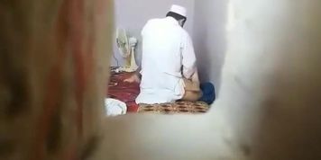 Afghan Mullah S Sex With A MILF