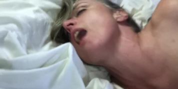 Wet Skinny Milf Cumming On Hot Bwc Dilf