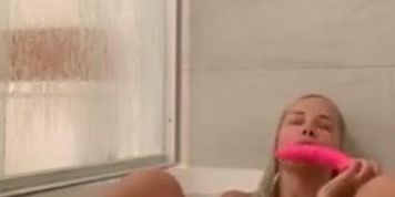 Dildo shower - Blondie
