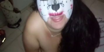 Gordinha gostosa gemendo e gozando