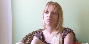 Slutty Mommy Gives Blowjob Rough Teen Dad'S Friend