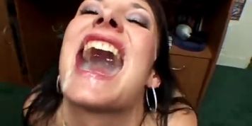 Alektra swallows 10 spermloads