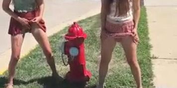 Lilly Vig & Lily Flowers Peeing Outside