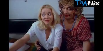 Marina Aleksandrova Sexy Scene  in I Shel Poyezd
