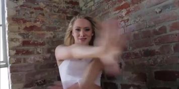 Sexy babe (A J Applegate, A.J. Applegate, Kaylee Evans)