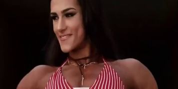 Top fbb flexing