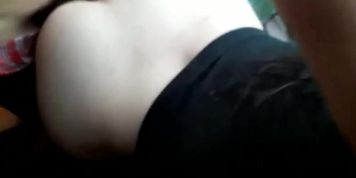 Me follo a mi mejor amiga de 18 a&ntilde;os frente a la ventana para que nos vean