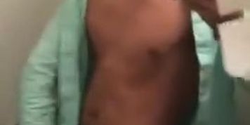 18 Year Old Charlie Puth Jerking Off